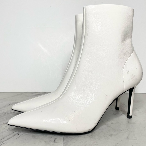 Jeffery Campbell Pointy Toe Faux Leather White Bootie 8 1/2 - Picture 1 of 14